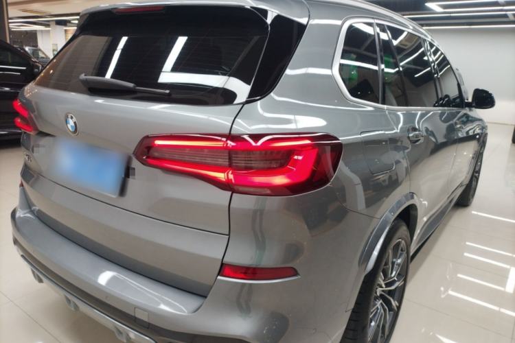 Used BMW X5 2022 Restyled xDrive 30Li Luxury Version M Sport Package
