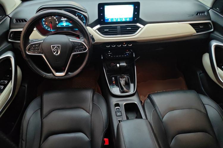 Used Baojun 530 2019 1.5T CVT Prestige Version National V Center Console