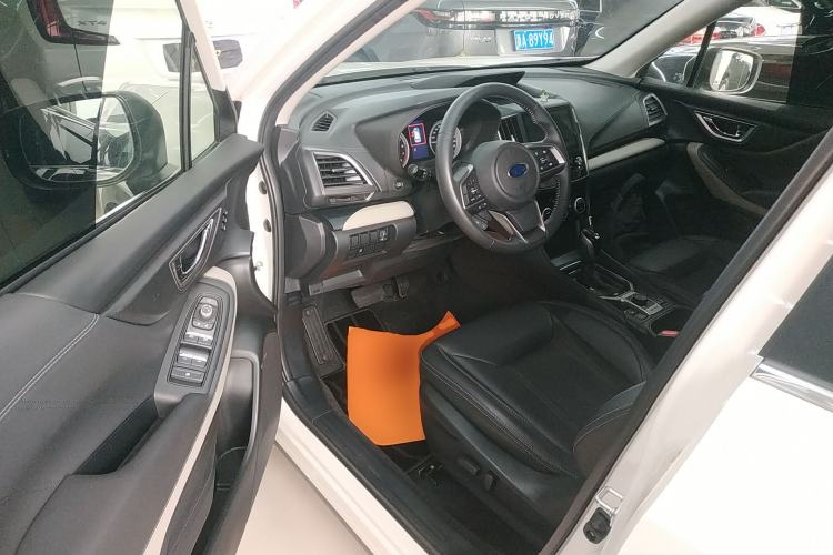 Used Subaru Forester 2022 2.0i AWD Luxury Edition EyeSight Driver Seat