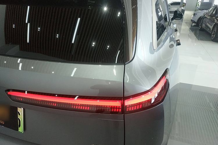 Used ONVO Luxeed L90 2025 Model—Ultra Six-Seater Version