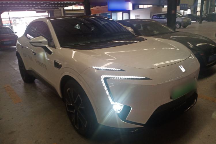 Used Avatr 11 2025 Year Updated Max Extended-Range Version Front Right 45 Deg