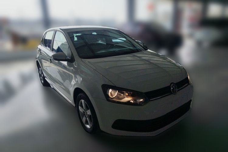 Used Volkswagen Polo 2014 1.4L Manual Fashion Edition Front Right 45 Deg