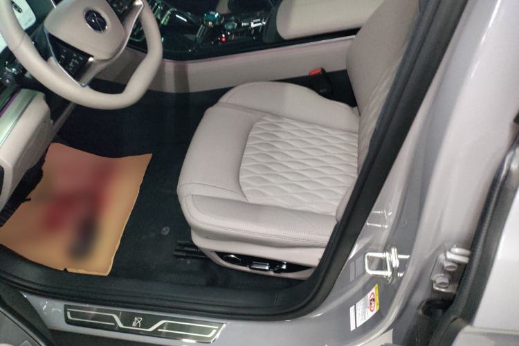 Used BYD Han 2025 DM-i Smart Drive 125KM Prestige Model
