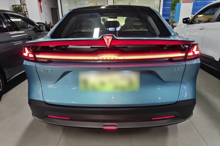 Used Deepal L07 2024 230Max Qiankun Intelligent Driving ADS SE Range-Extended Version Rear