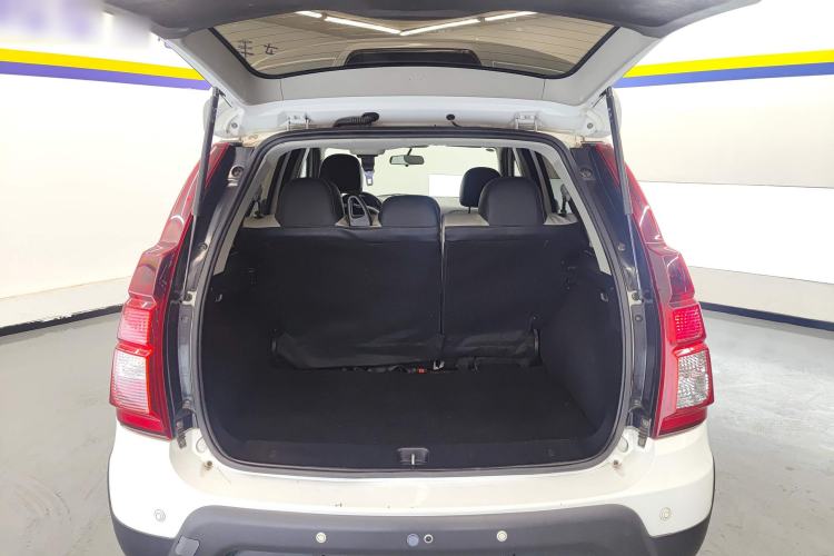 Used FORTHING Joyear XV 2016 1.6L CVT Comfort Model
