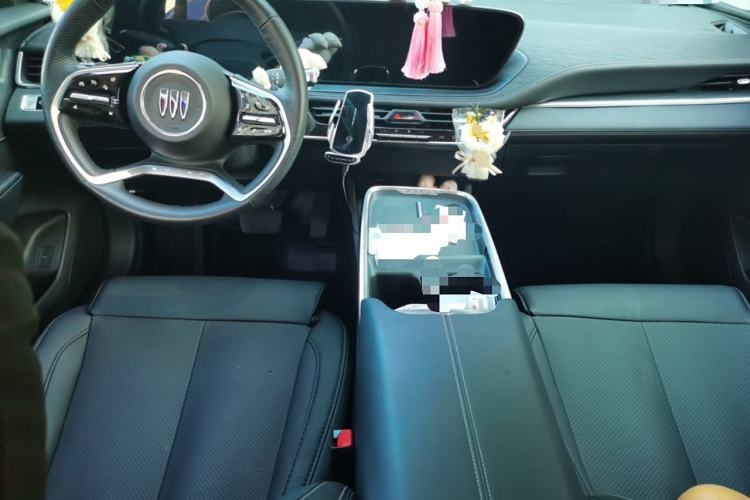 Used Buick LaCrosse 2023 28T Prestige Edition Center Console