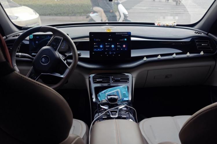 Used BYD Qin PLUS 2024 HONOR Edition DM-i 55KM Leading Model