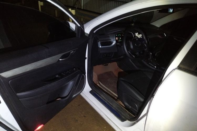 Used Geely Auto Emgrand 2019 Leading Edition 1.5L CVT Upward-Connected Model China VI Standard
