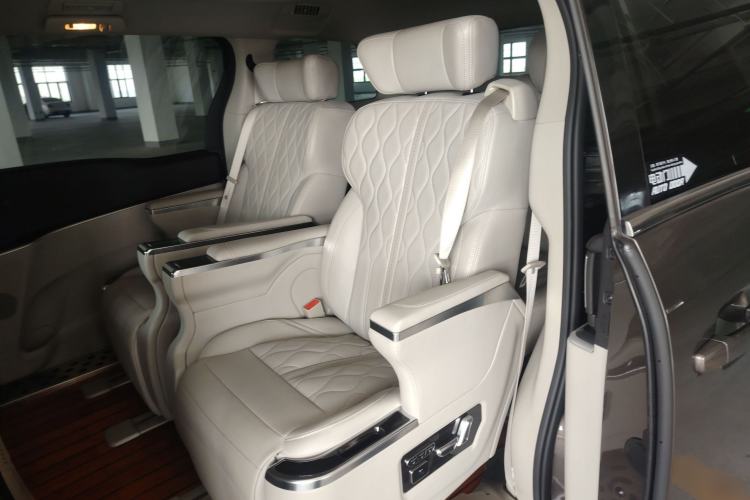 Used Buick GL8 2021 Land Cruiser Executive Class 652T Comfort Model Left Rear Seat