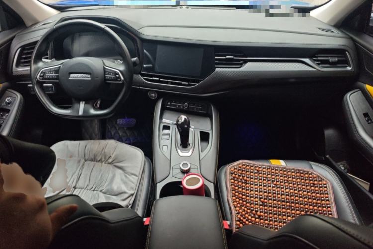 Used Haval F7x 2019 1.5T Two-Wheel Drive Smart & Trendy Edition Center Console
