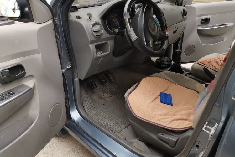 Used Wuling Hongguang 2013 1.5L Base Version
