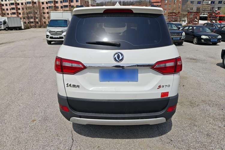 Used Dongfeng Fengon 370 2020 S370 1.5L Manual Luxury 7-Seater