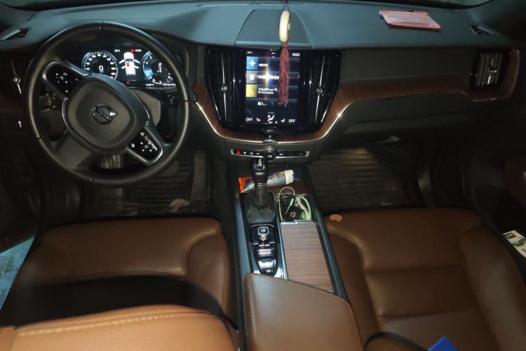 Used Volvo XC60 2021 T5 4x4 Smart Luxury Edition
