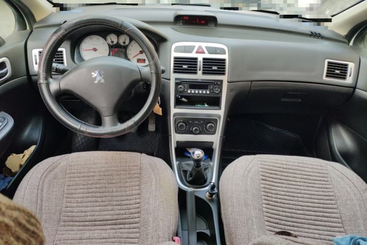 Used Peugeot 307 2013 Hatchback 1.6L Manual Comfort Edition