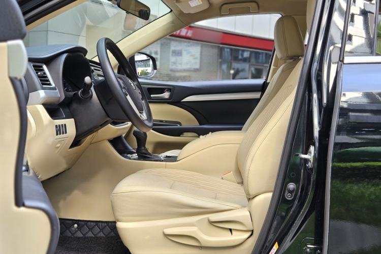 Used Toyota Highlander 2018 2.0T Two-Wheel Drive Elite Edition 5 Seats Emission Standard China V
