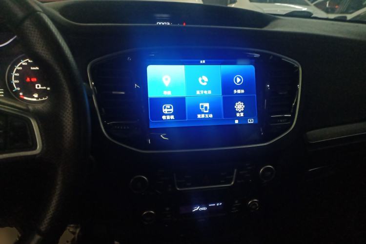 Used Geely Auto Vision X6 2016 1.8L Manual Luxury Model Center Console