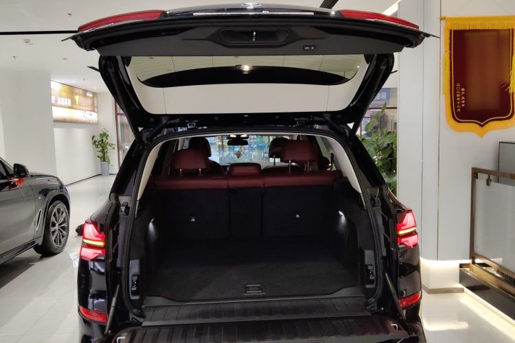 Used BMW X5 2023 xDrive 30Li M Sport Package