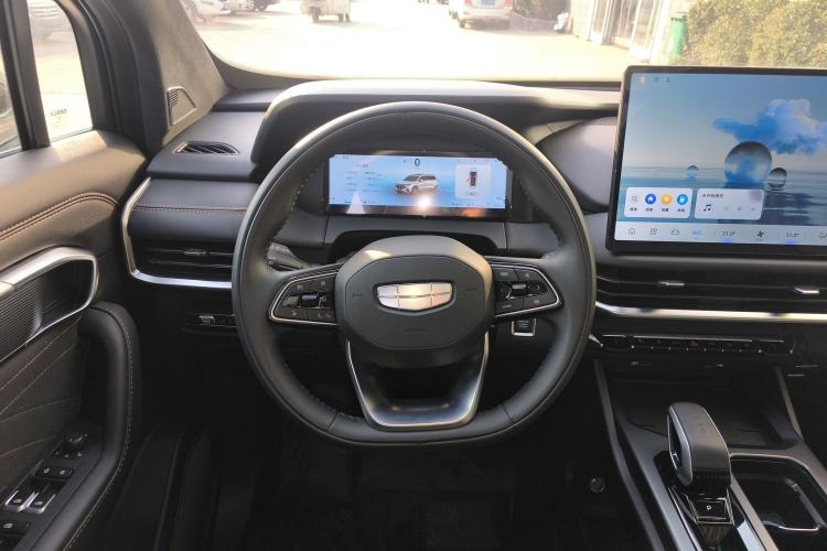 Used Geely Auto Haoyue L 2025 2.0T DCT Luxury Edition