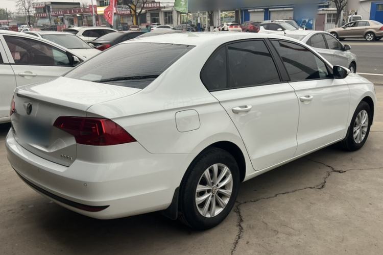 Used Volkswagen Bora 2016 1.6L Automatic Fashion Model Exterior 3