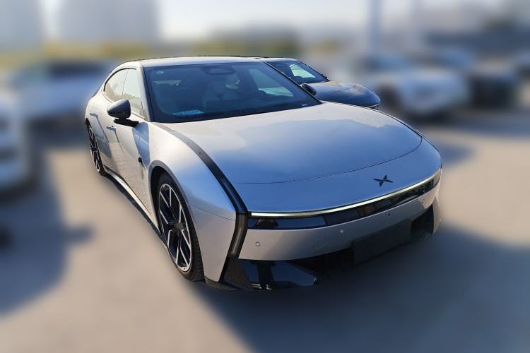 Used XPeng P7 2025 Model—702 Long Range Ultra Front Right 45 Deg