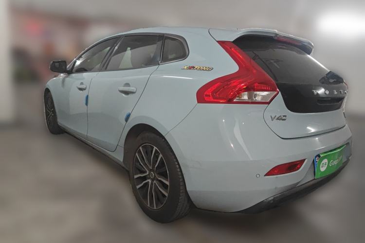 Used Volvo V40 2018 T3 Zhiyi Edition
