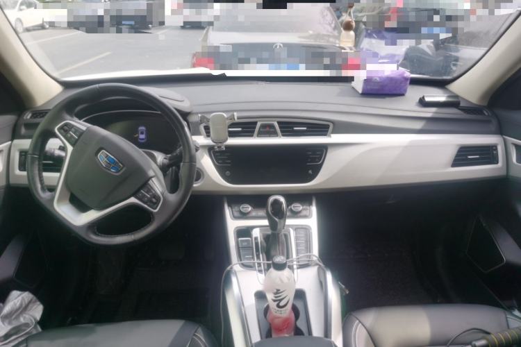 Used Geely Auto Emgrand X7 Sport 2018 1.8TD Automatic Two-Wheel Drive Smart 4G Connected Version Center Console