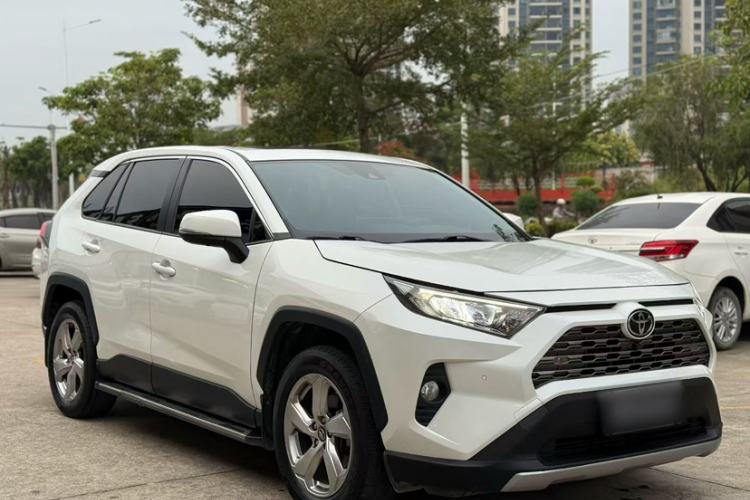 Used Toyota RAV4 2020 2.0L CVT 4x4 Trend Edition
