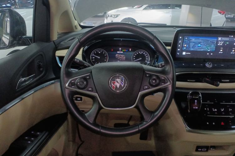 Used Buick GL8 2023 Facelifted Land Cruiser Executive Luxury Version
