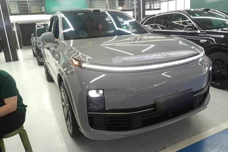 Used Li Auto L9 2025 Ultra Smart Refreshed Edition Front Right 45 Deg