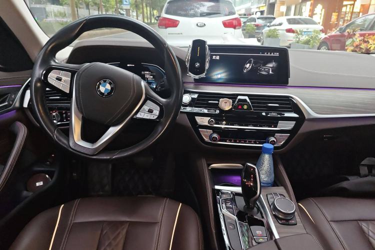 Used BMW 5 Series New Energy 2021 535Le Luxury Package Center Console