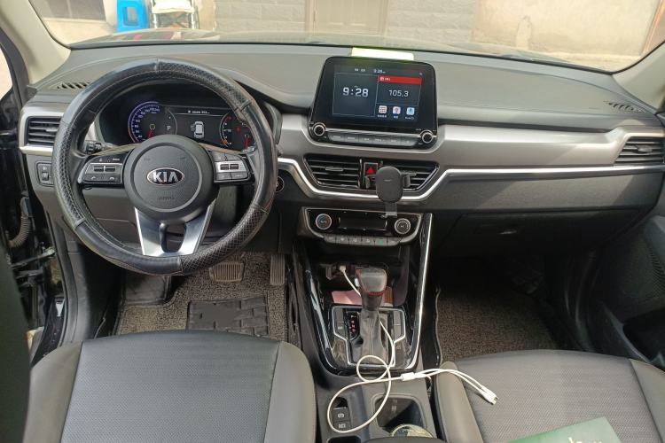 Used Kia Sportage R 2019 2.0L Automatic Smart Luxury Edition Center Console