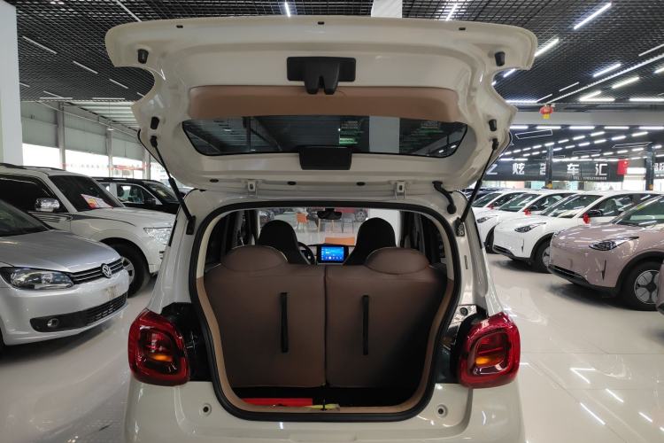 Used Wuling Hongguang MINIEV 2025 Four-Door Version Zhenxiang+ Edition Trunk