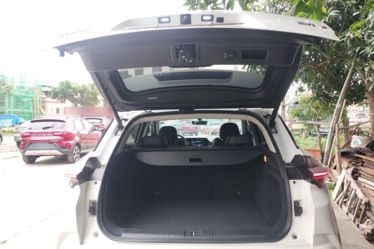 Used NETA U 2023 NETA U-Ⅱ 400 U-SHOW Edition Lithium-Ion Battery Trunk