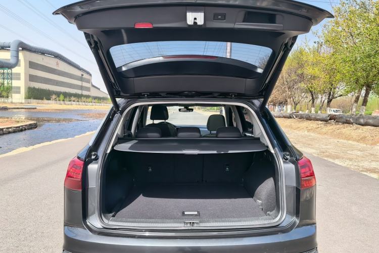 Used Volkswagen Tayron 2021 280TSI Two-Wheel Drive Luxury Smart Connectivity Version