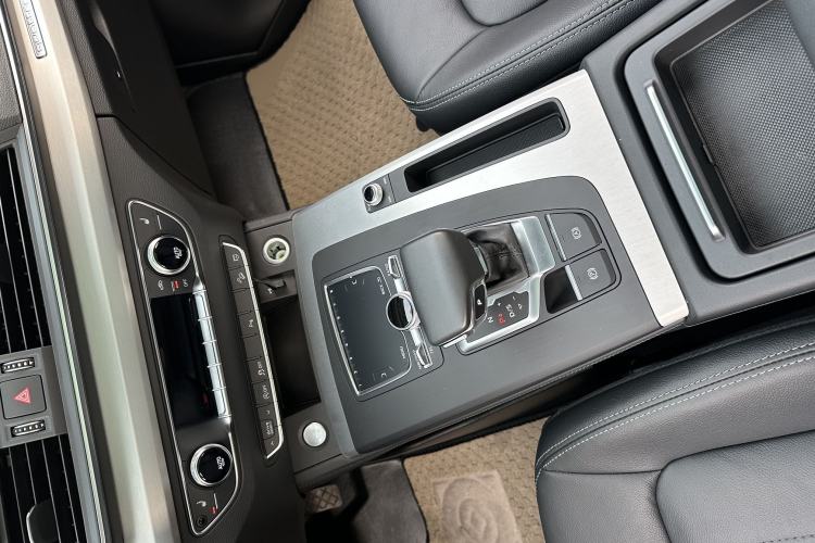 Used Audi Q5L 2020 Updated 40 TFSI Prestige Fashion Edition
