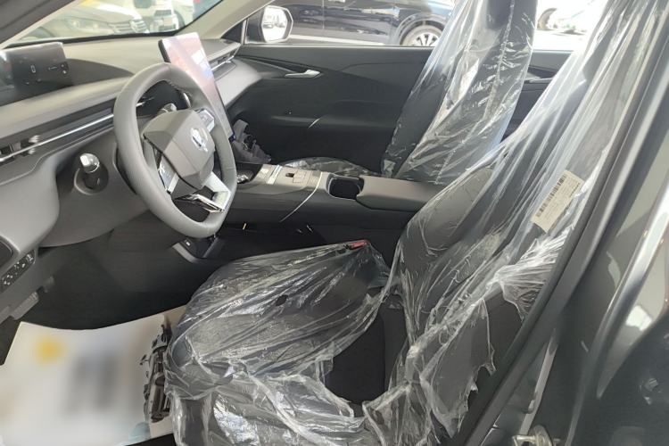 Used CHANGAN Eado PHEV 2025 Smart New Blue Whale 145KM High-Energy Edition
