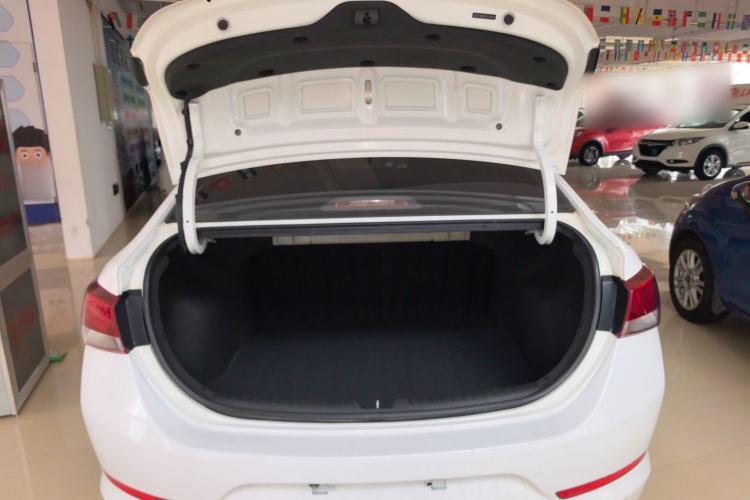 Used Hyundai Verna (new generation) 2016 1.4L Automatic Cool Edition GLS Trunk