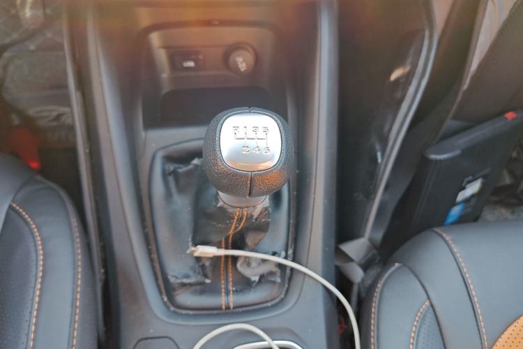 Used Wuling Hongguang S3 2019 1.5L Manual Comfort Model China VI Standard
