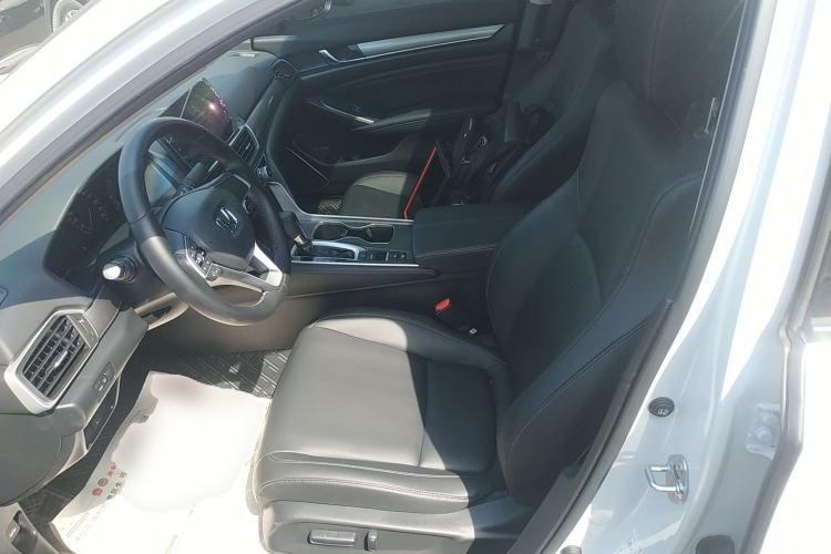 Used Honda Accord 2022 260TURBO Luxury Edition Left Front Seat