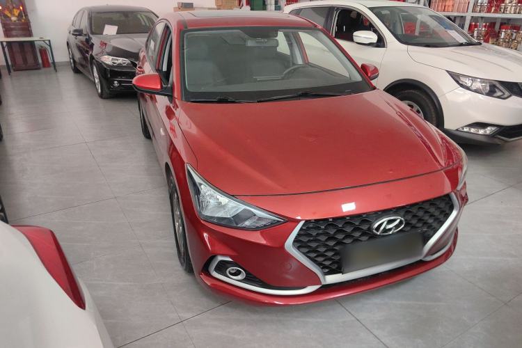 Used Hyundai Celesta 2017 1.6L Automatic Enjoyment Version GLS
