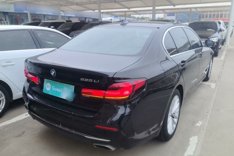 Used BMW 5 Series 2022 Restyled 525Li Luxury Package Rear Right 45 Deg