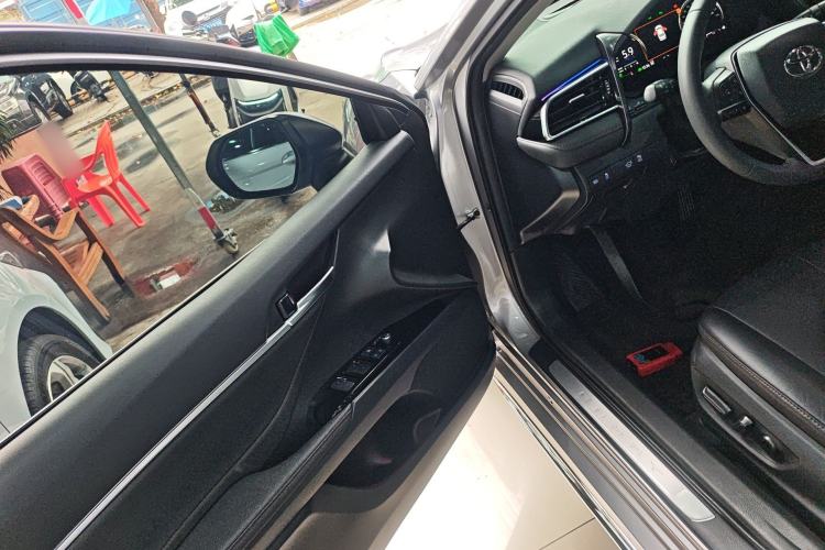 Used Toyota Camry 2023 Dual-Motor 2.5HG Luxury Edition Driver Seat