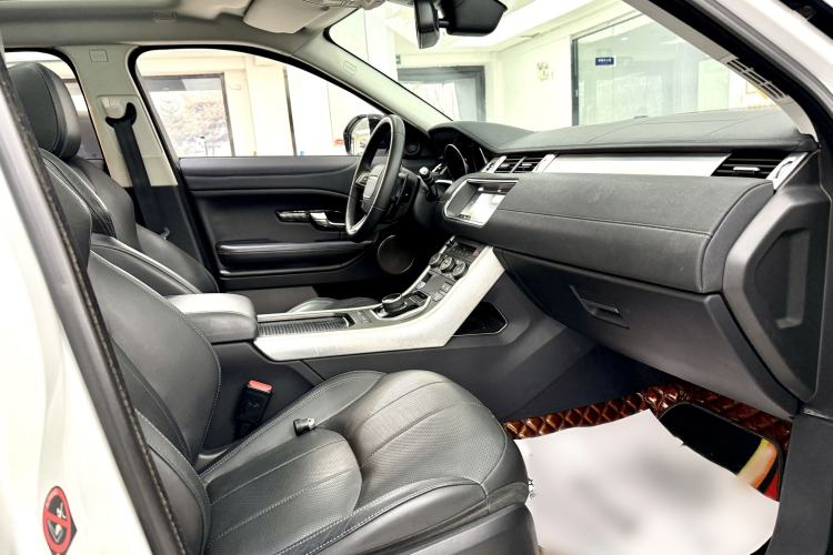 Used Land Rover Range Rover Evoque 2018 240 PS SE DYNAMIC Smart Edition