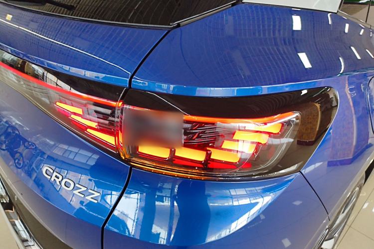 Used Volkswagen ID.4 CROZZ 2024 PRO Model Exterior 3