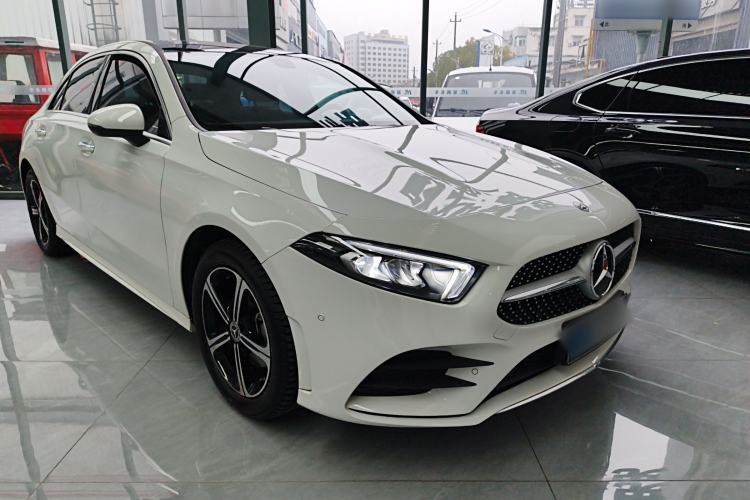 Used Mercedes-Benz A-Class 2022 Revised Version A 200 L Sport Sedan Fashionable Style
