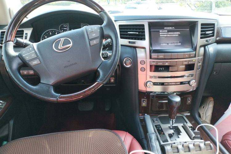 Used Lexus LX 2013 570