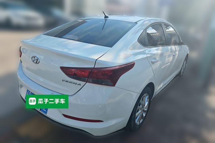 Used Hyundai Verna (new generation) 2016 1.4L Automatic Cool Edition GLS Rear Right 45 Deg