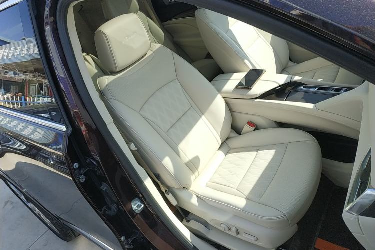 Used Buick Enclave 2022 652T 4x4 Avenir 6-Seater
