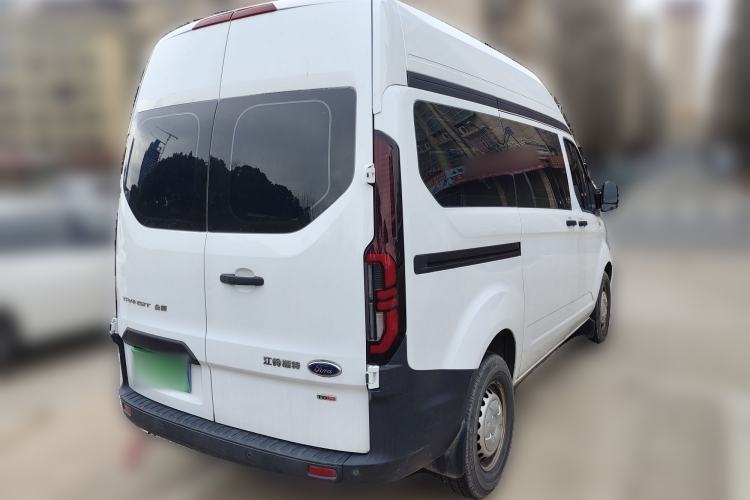 Used Ford Transit 2023 2.0T Diesel Manual Multifunction Commercial Vehicle Short Wheelbase Mid-Roof Design 5/6 Seats
