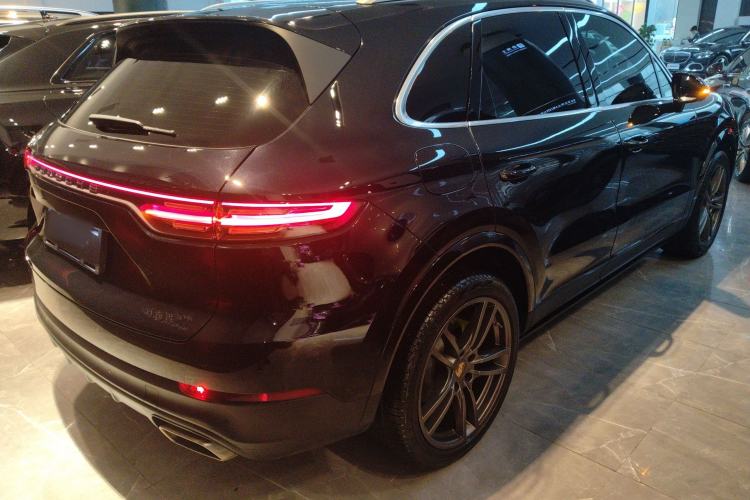 Used Porsche Cayenne E-Hybrid 2022 Cayenne E-Hybrid 2.0T Platinum Edition Rear Right 45 Deg